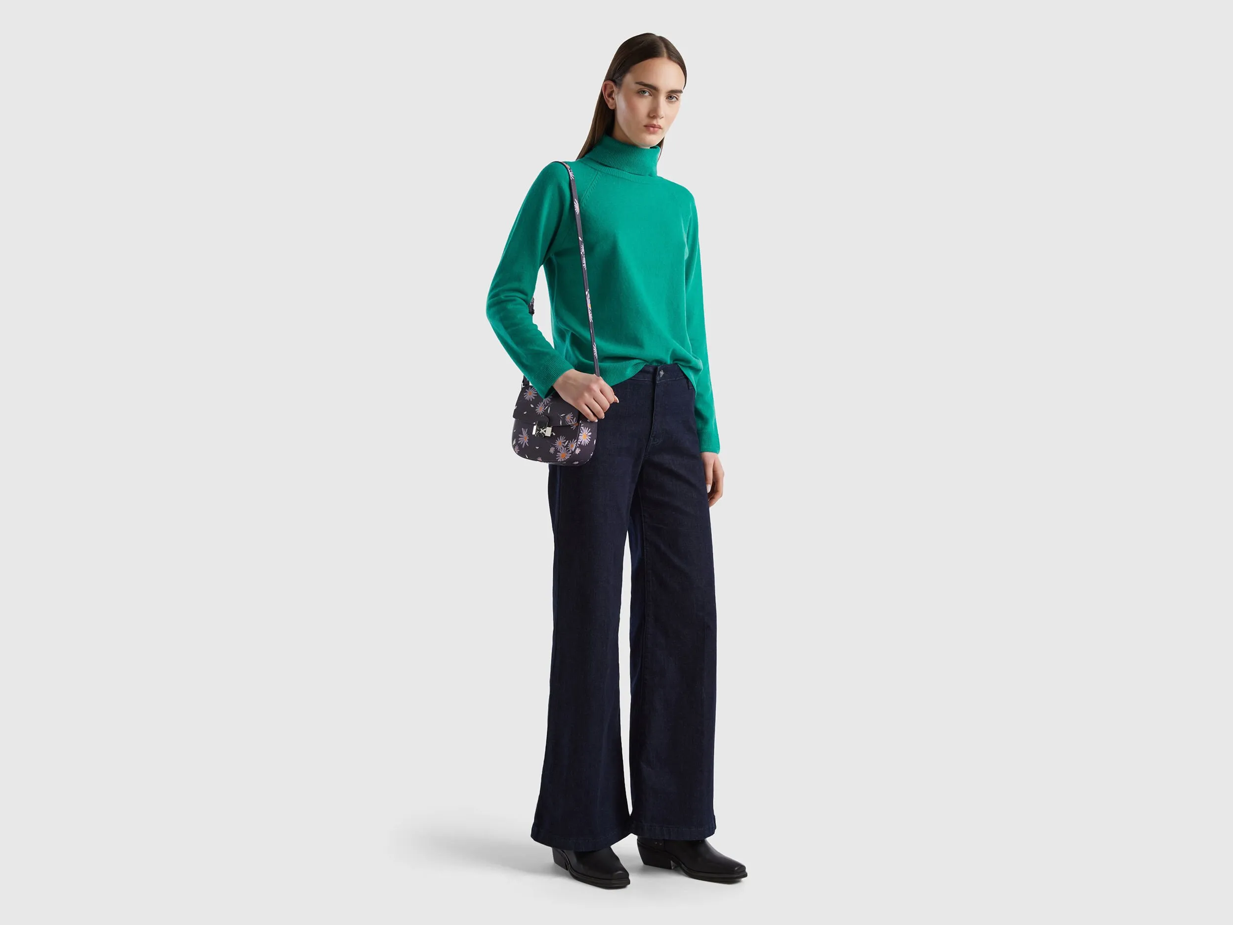 Aqua green turtleneck sweater in cashmere and wool blend - Aqua | Benetton