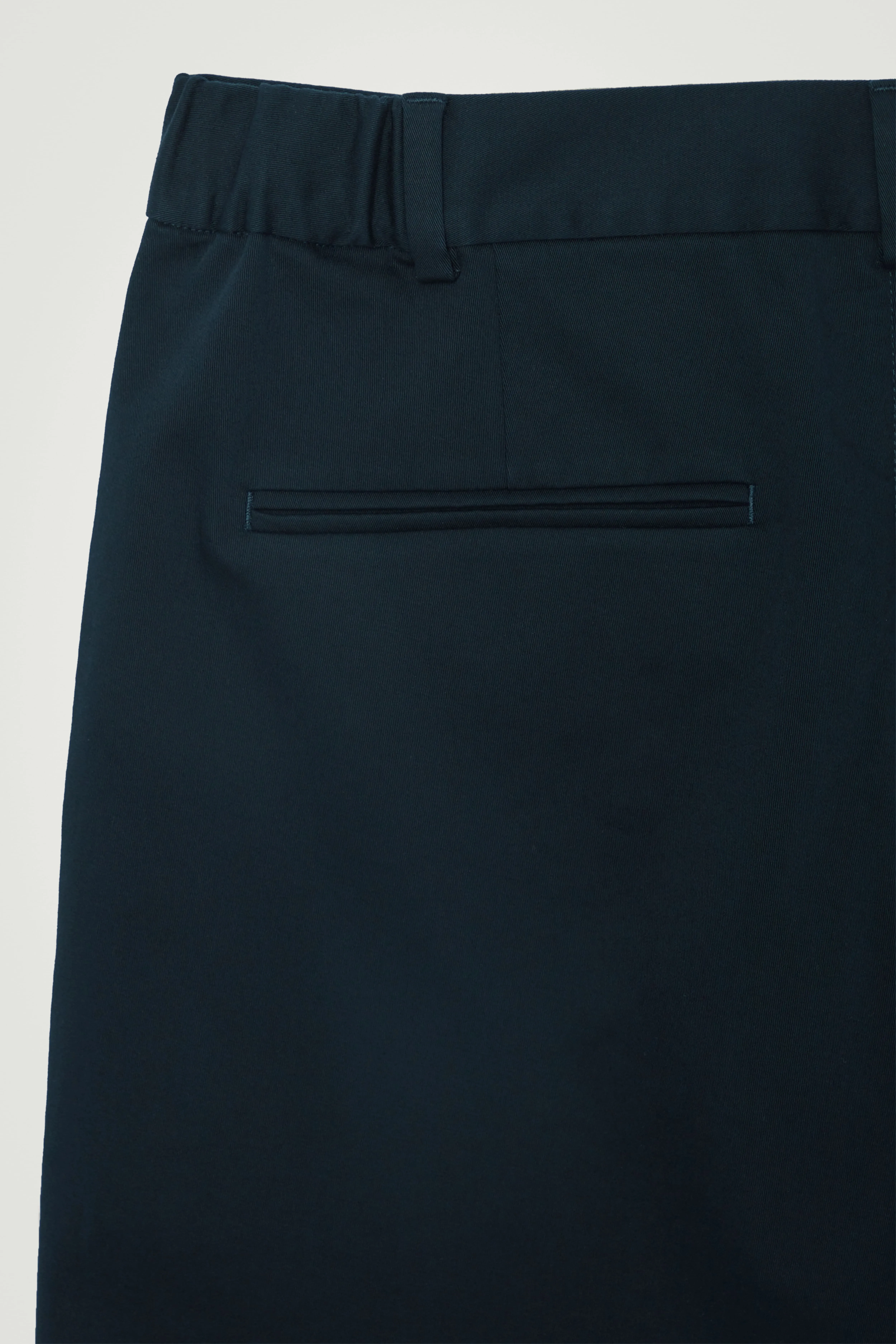 CLASSIC CHINO SHORTS - Regular waist - Short - NAVY - Men | H&M GB