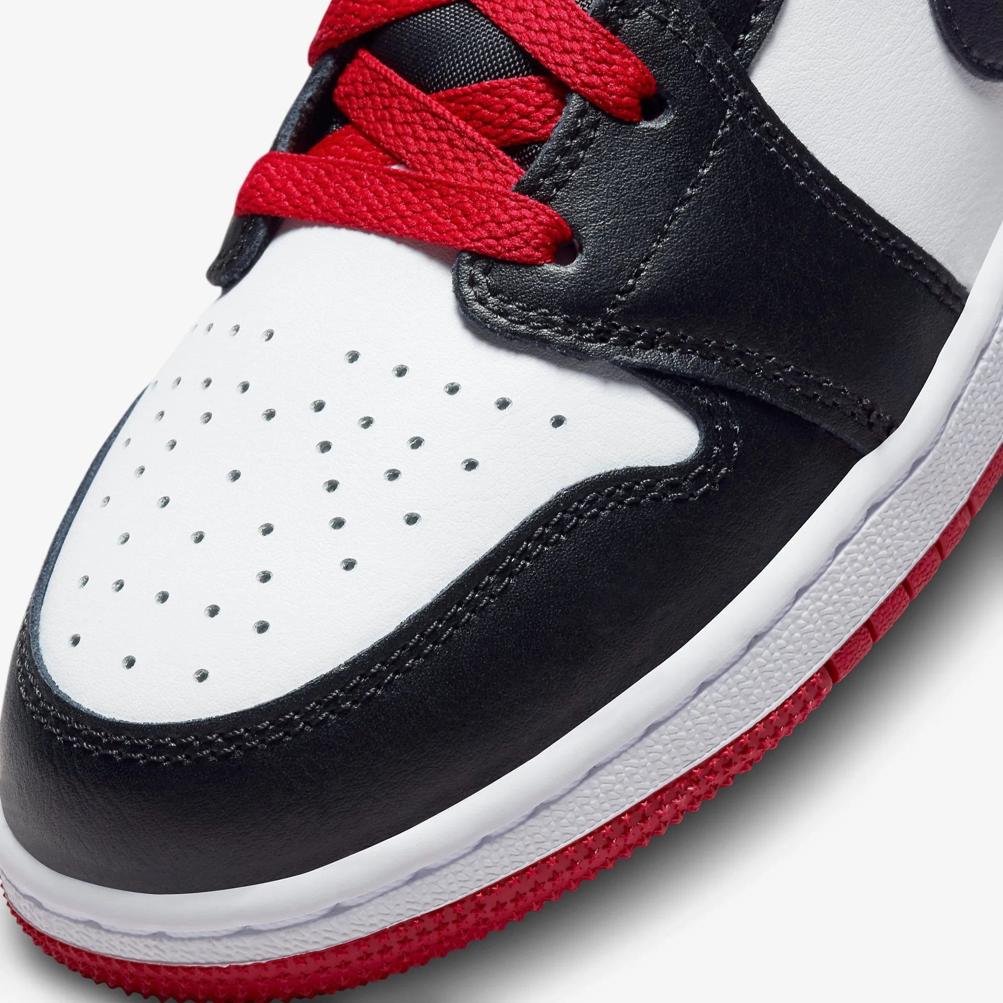 (GS) Air Jordan 1 Mid 'Gym Red / Black Toe' (2023) DQ8423-106